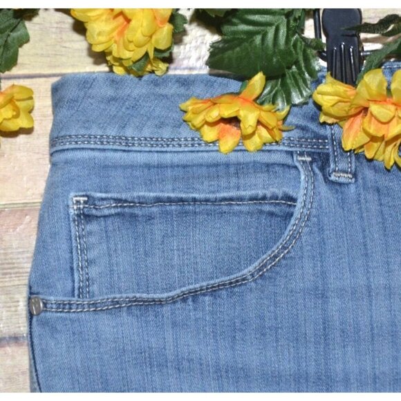 Simply Vera Wang Light Wash Floral Embroidered Skinny Blue Jeans Plus Size 24W - Picture 3 of 11